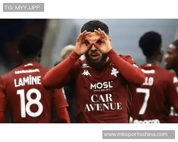 国王杯激战巴黎圣日耳曼小胜里昂神扑成焦点引发转会热议